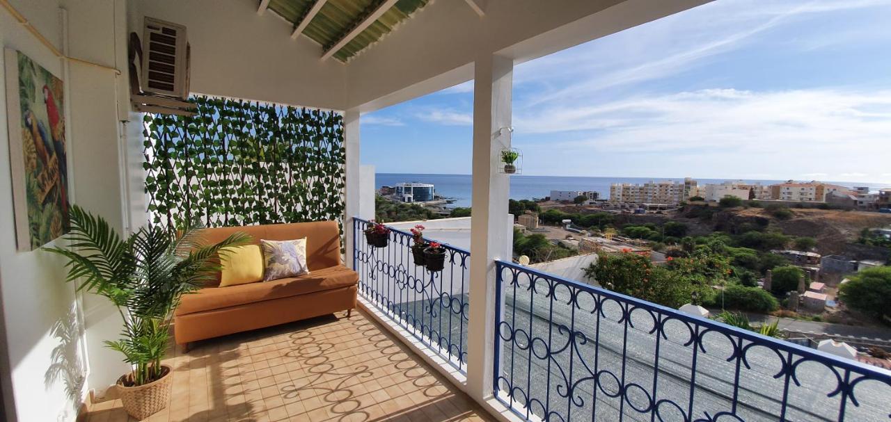 Kelly Guest House Praia Exteriér fotografie