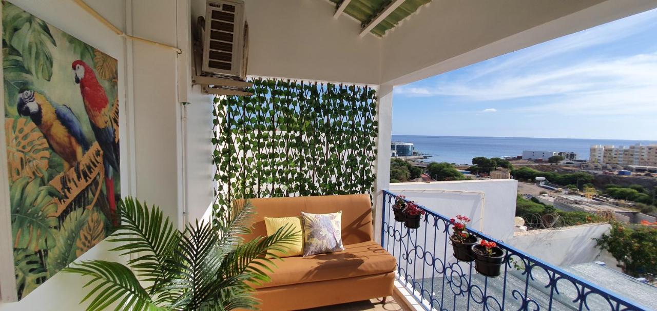 Kelly Guest House Praia Exteriér fotografie